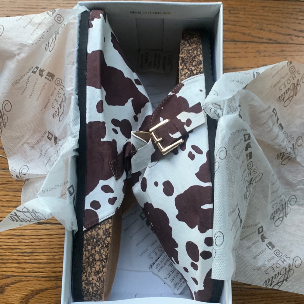 Women’s cow print slides:::The Farmers Wife